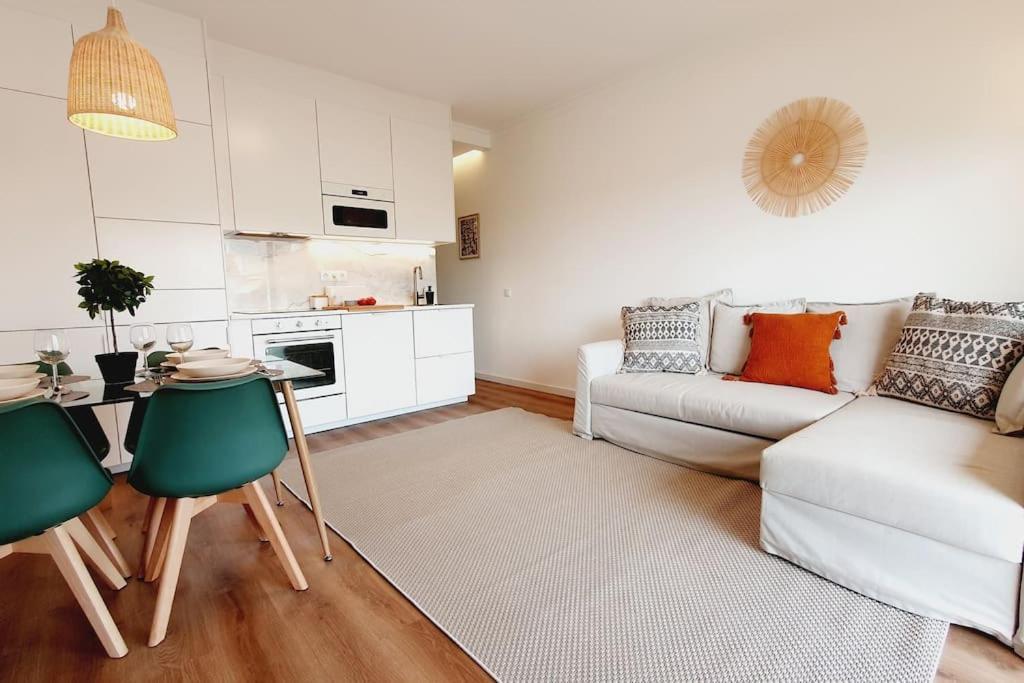 Lindo Apartamento Junto A Praia E A Marina De Vilamoura Com Piscina E Wi-Fi Quarteira Exterior foto